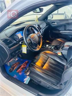 کرایسلەر 300